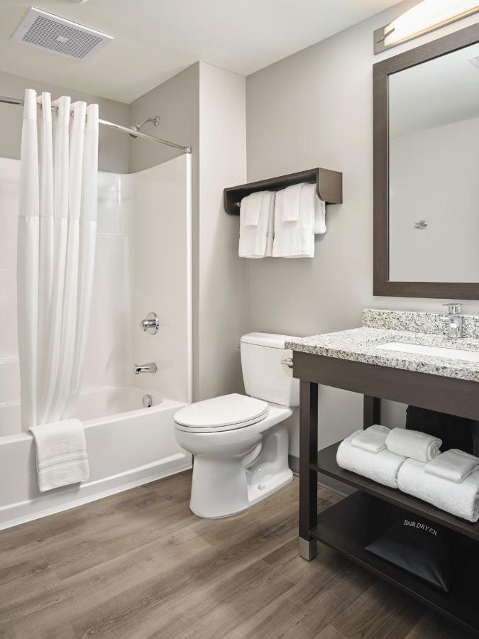 Stayapt Suites Montgomery Bagian luar foto