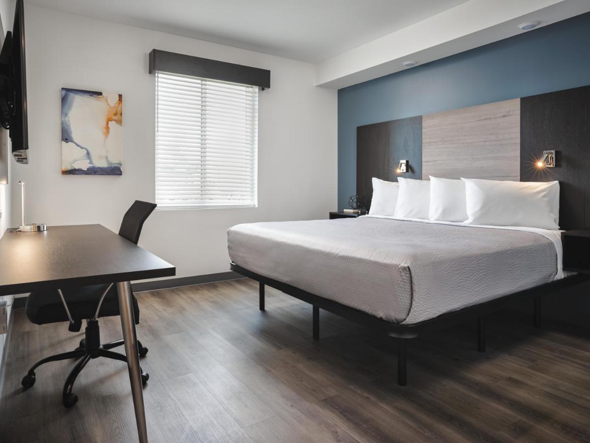 Stayapt Suites Montgomery Bagian luar foto